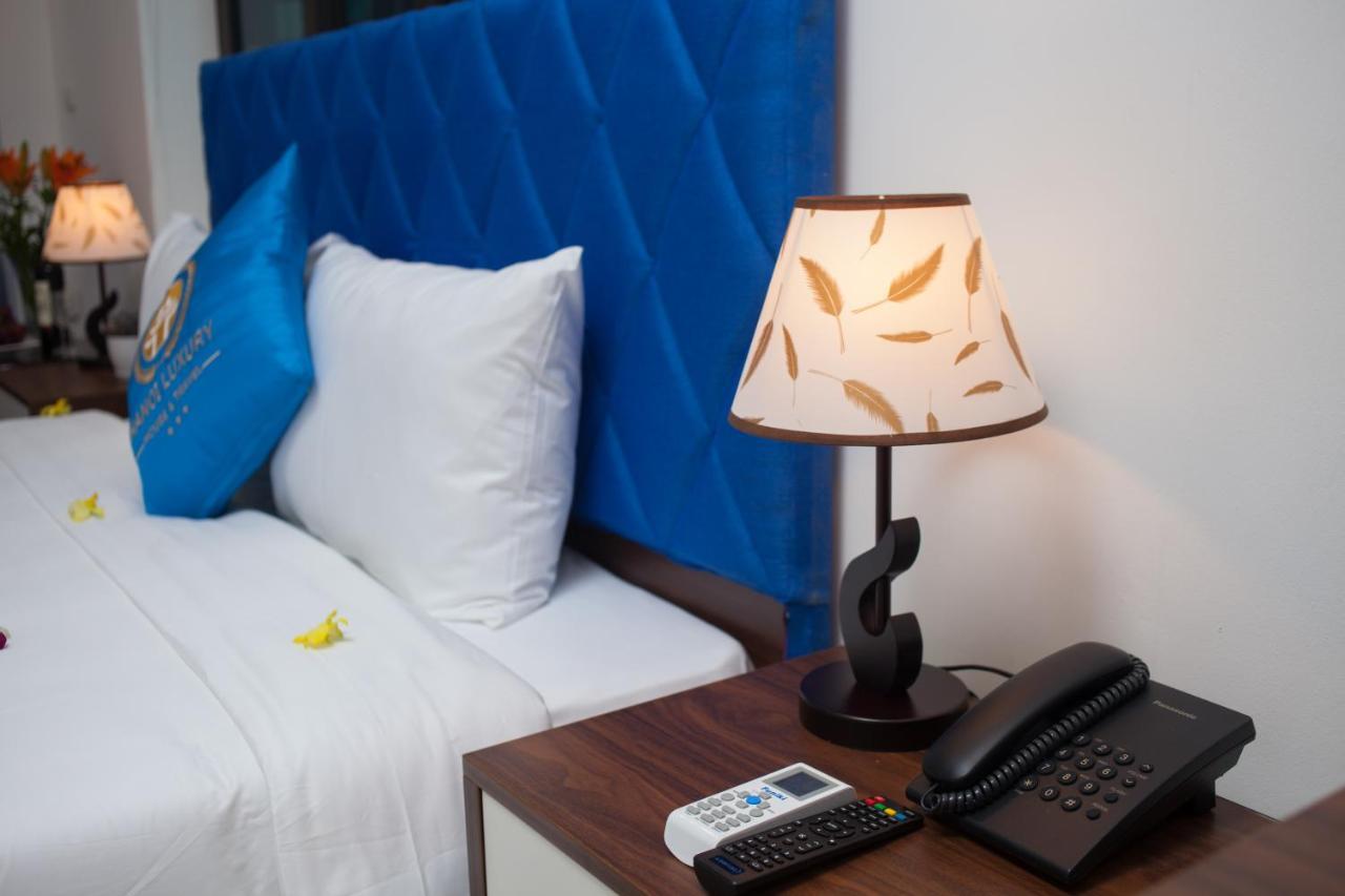 Luxury House & Travel 3* Hà Nội
